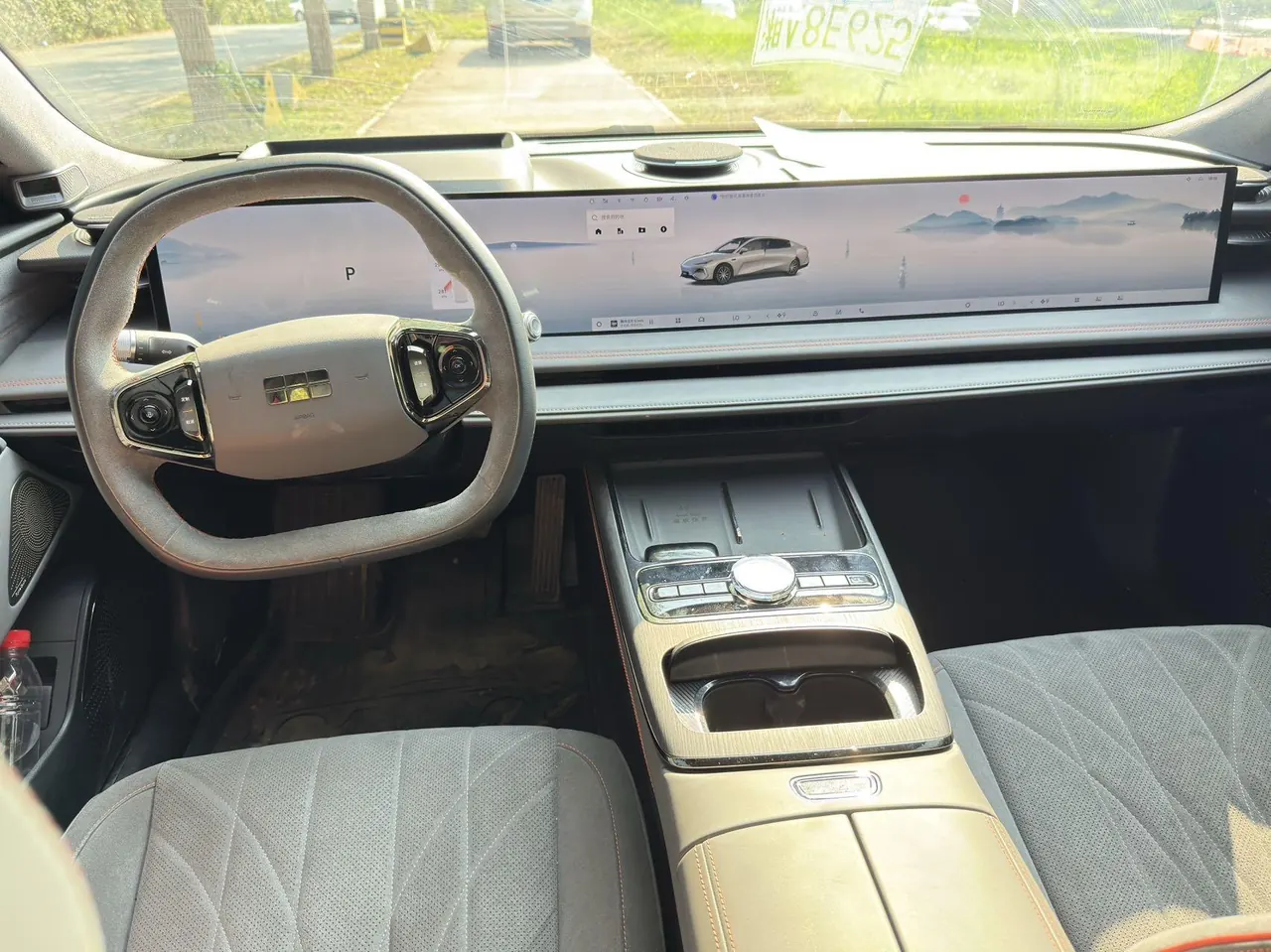Geely Galaxy 2025 E 8 620km 4-wheel drive starship laser Radar smart drive version automatic gear 6