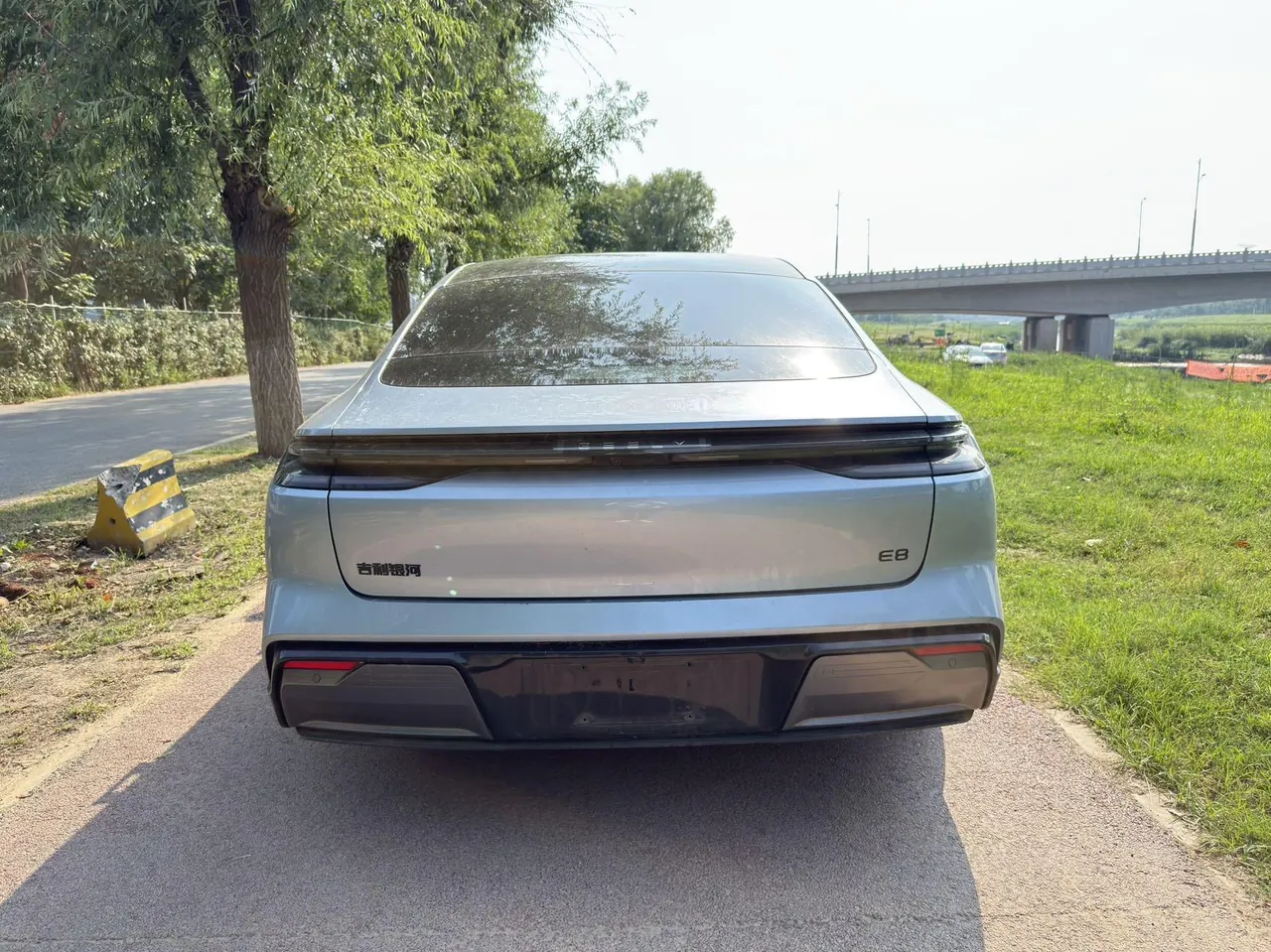 Geely Galaxy 2025 E 8 620km 4-wheel drive starship laser Radar smart drive version automatic gear 8