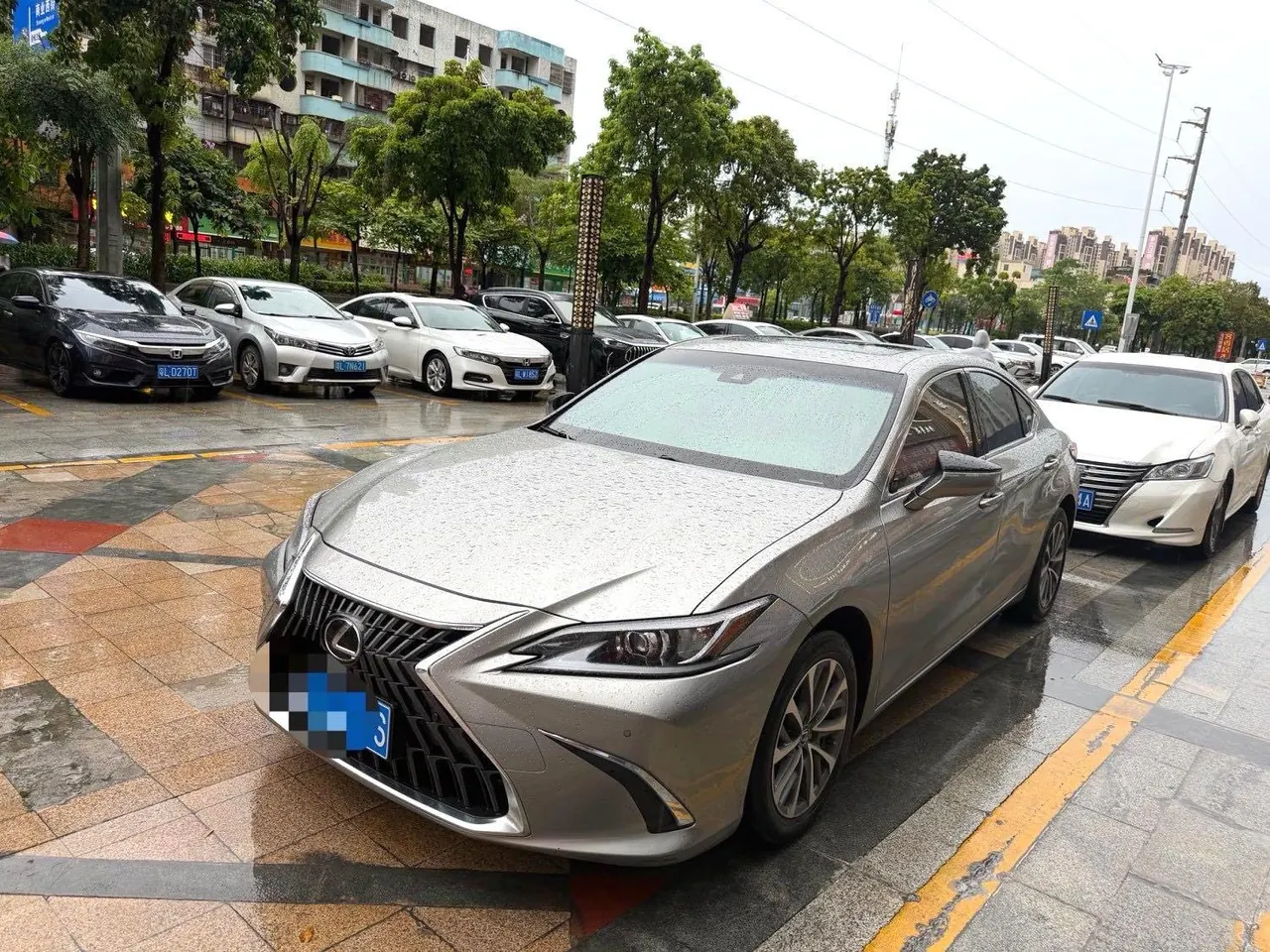 Open image lightbox: Lexus ES (Imported) 2023 ES200 2.0 Stepless Premium Edition Automatic Gear
