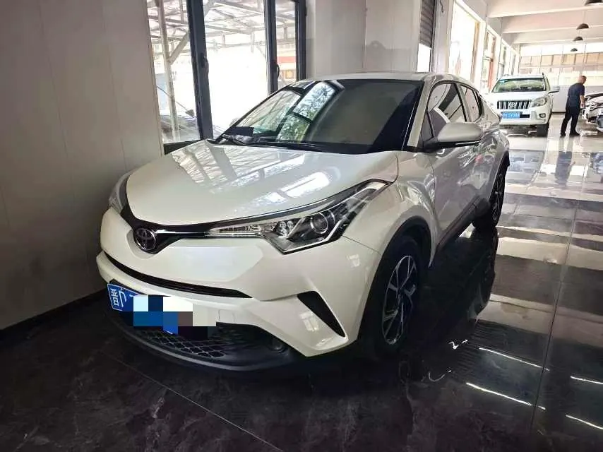Open image lightbox: Toyota 2020 C- HR 2.0 stepless elite version of automatic transmission