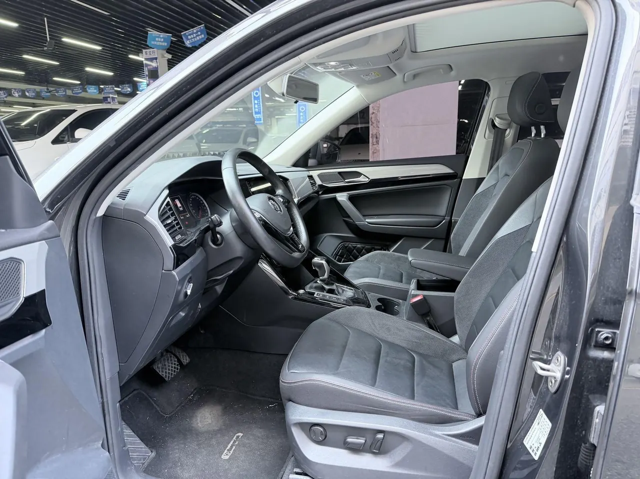 Volkswagen 2020 Tanyue 2.0TSI 330TSI Two-Drive Deluxe Smart Joint Edition Automatic Gear 4
