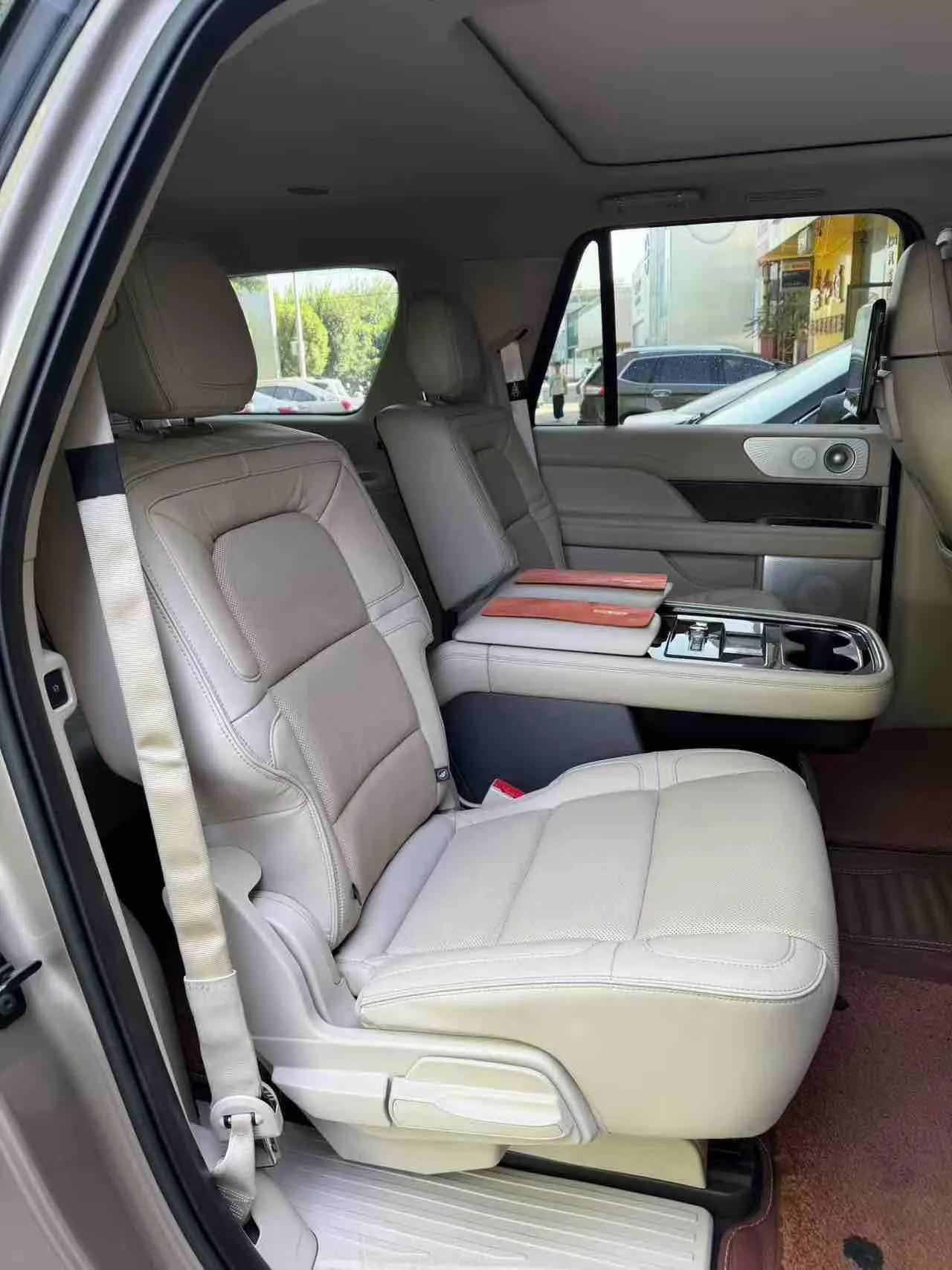 Lincoln Navigator (Imported) 2020 Navigator 3.5T L Long Axis Presidential Edition Automatic Gear 4