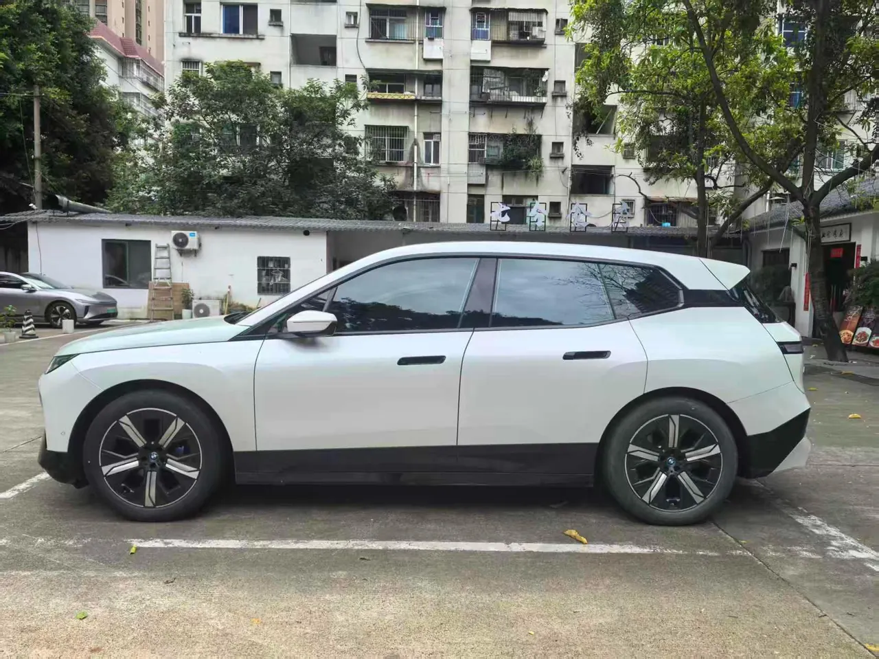 BMW iX (Imported) 2022 iX xDrive40 xDrive40 Automatic 3