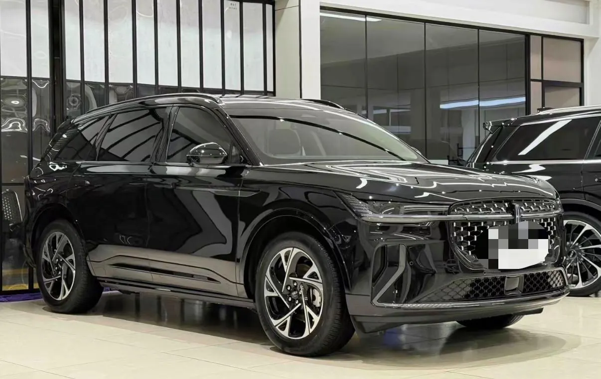Lincoln 2025 Navigator 2.0T Stepless Four-wheel Drive Zunyi Hybrid Edition (Modified) Automatic Gear 2