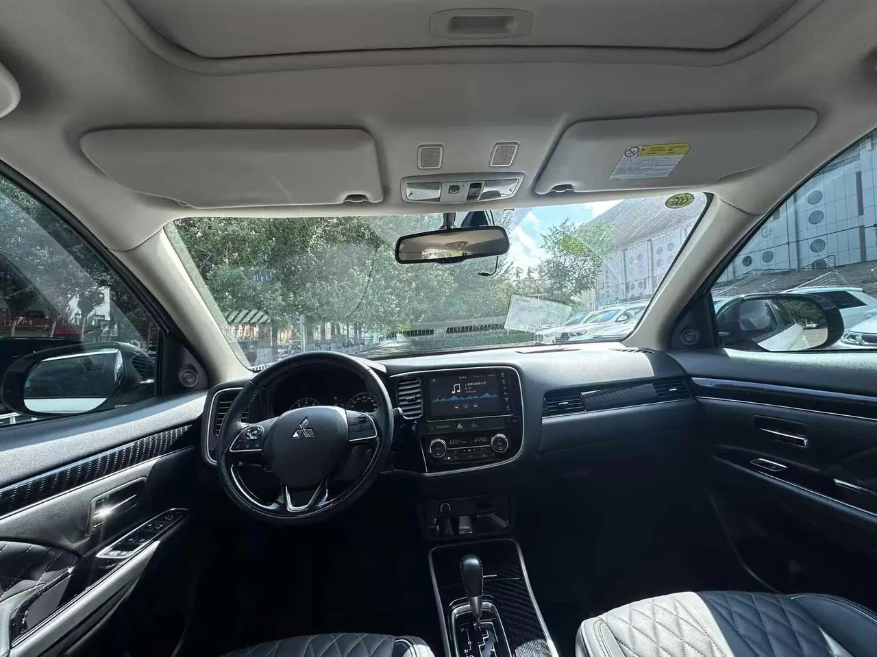 Mitsubishi 2020 Outlander 2.0 Stepless Two-Drive Smooth Edition 5-seat Automatic Gear 3