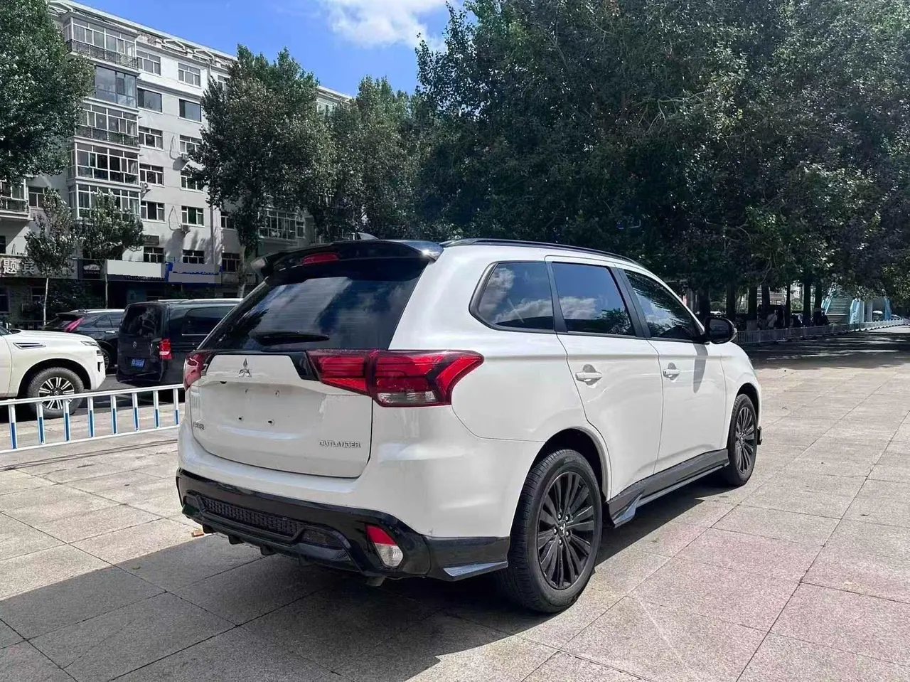 Mitsubishi 2020 Outlander 2.0 Stepless Two-Drive Smooth Edition 5-seat Automatic Gear 9