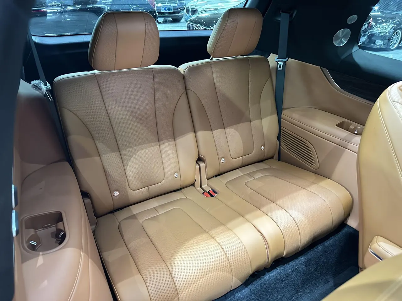 AITO 2025 AITO M9 extended range Ultra version 52kWh6 seat version automatic gear 17