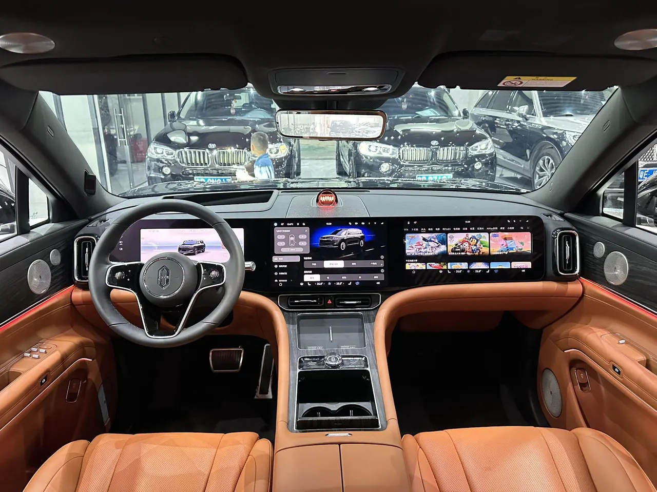 AITO 2025 AITO M9 extended range Ultra version 52kWh6 seat version automatic gear 19