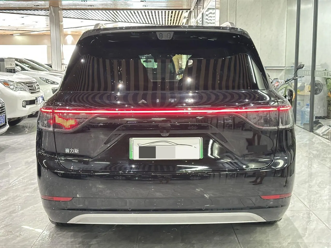 AITO 2025 AITO M9 extended range Ultra version 52kWh6 seat version automatic gear 5
