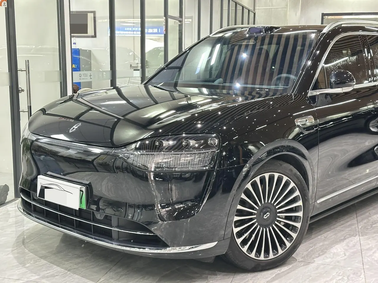AITO 2025 AITO M9 extended range Ultra version 52kWh6 seat version automatic gear 7