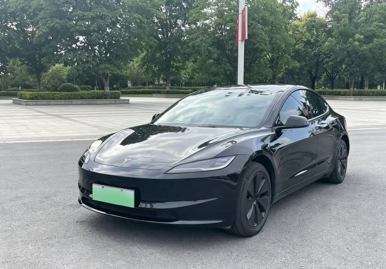 Open image lightbox: Tesla 2025 Model 3 Rear-Wheel-Drive Edition (facelift) Automatic Transmission
