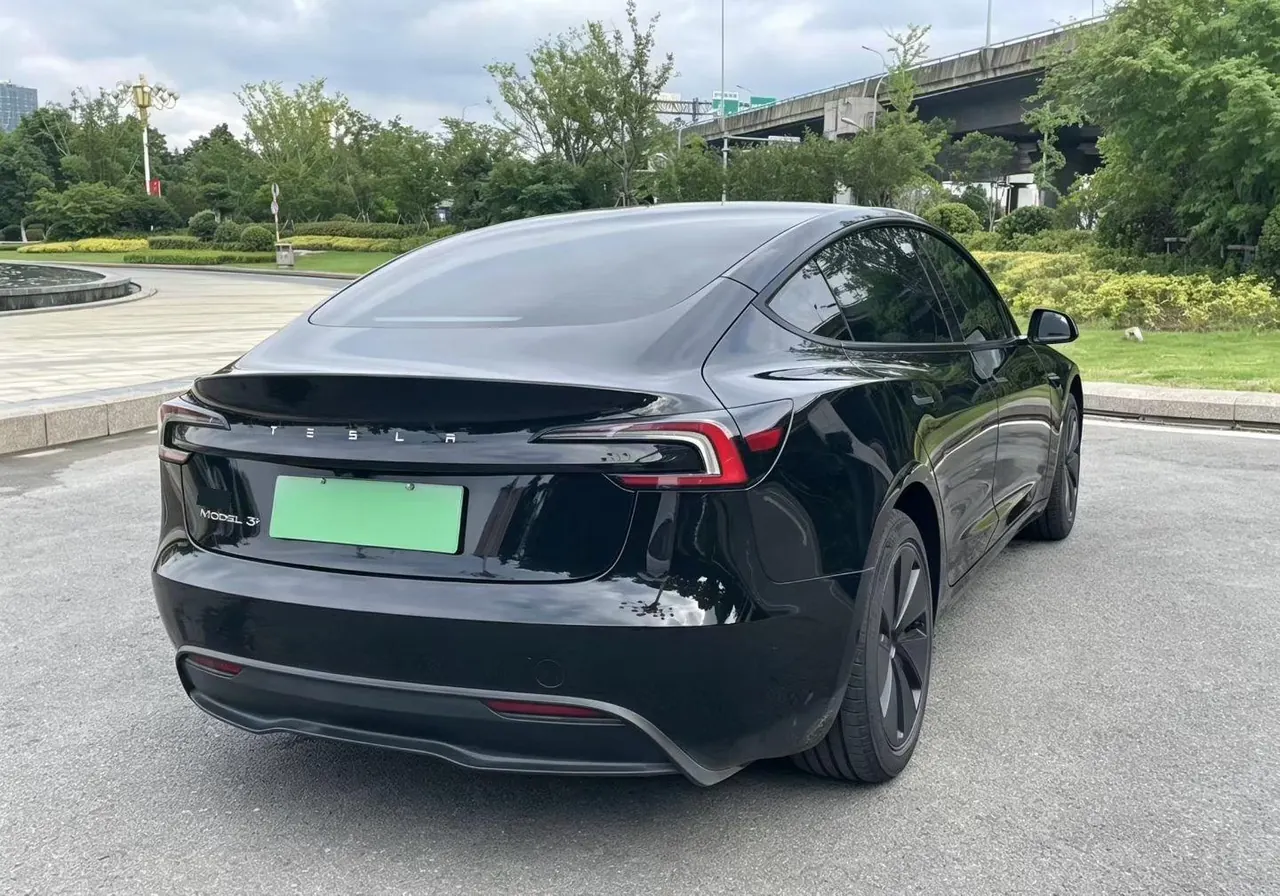 Tesla 2025 Model 3 Rear-Wheel-Drive Edition (facelift) Automatic Transmission 4