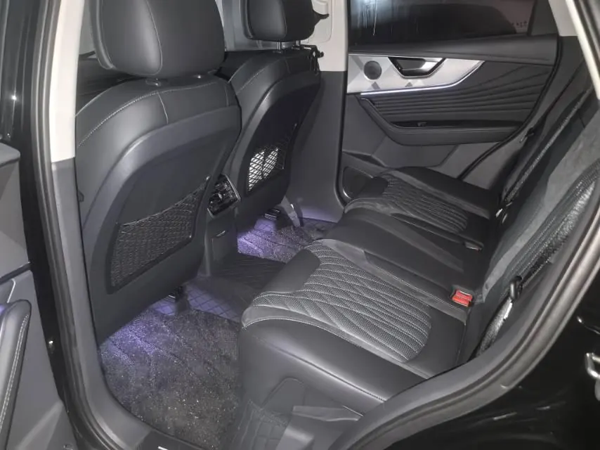 HongQi 2023 HS5 2.0T Flag Enjoy Pro Edition Automatic Gear 5