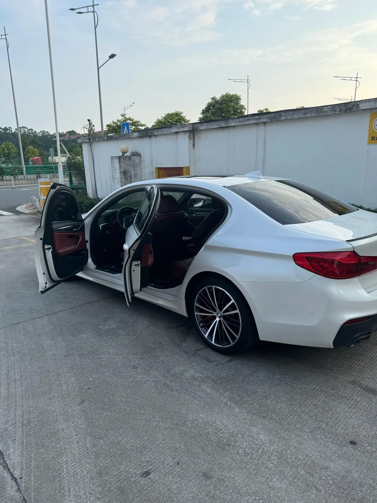 BMW 5 Series 2020 530Li 2.0T Exclusive M Sports Suit Automatic Gear 2