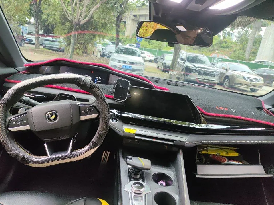 ChangAn 2022 UNI-V 2.0T Leading Speed Edition Automatic Gear 3