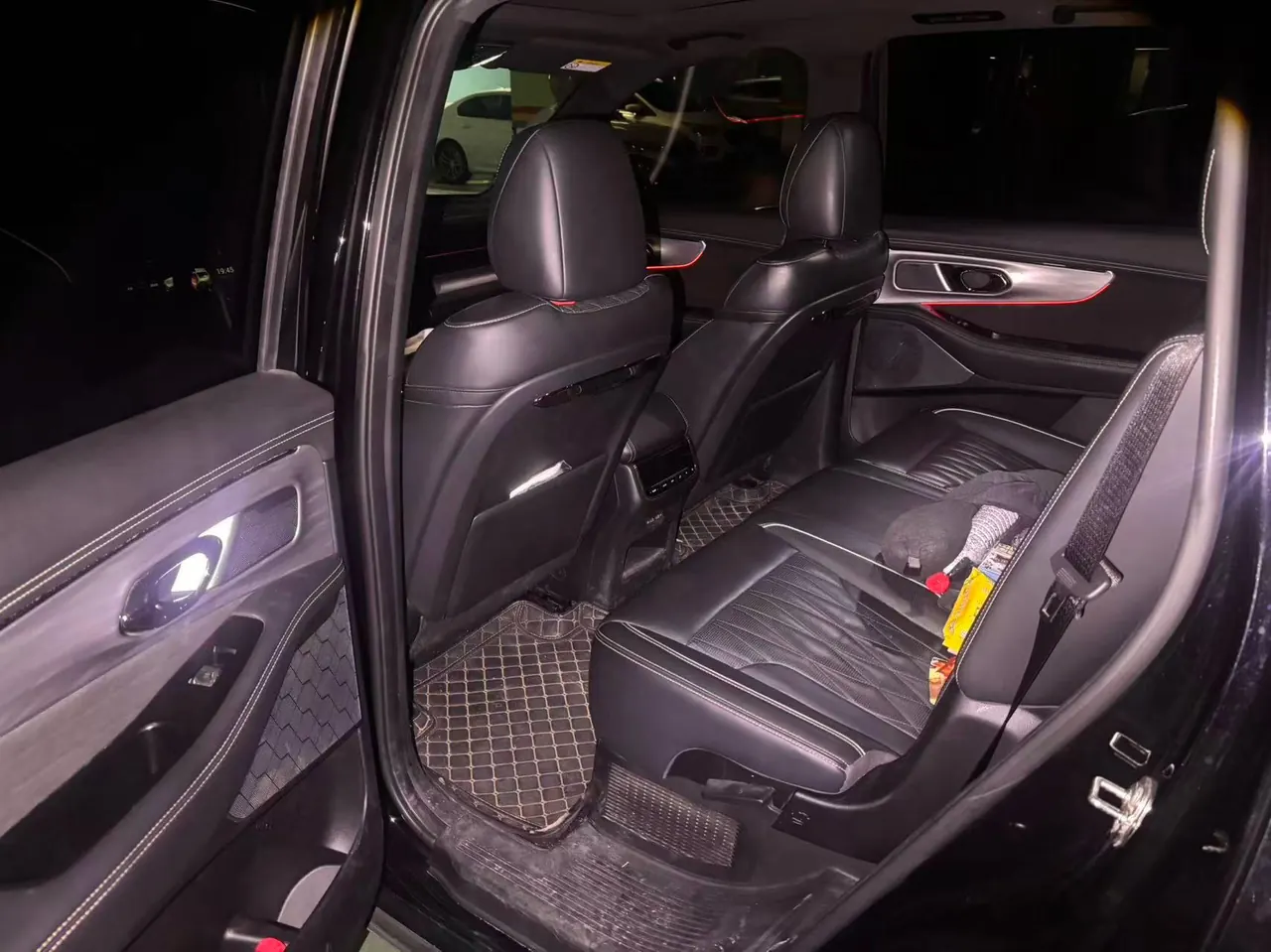 Chuanqi 2022 GS8 Hybrid 2.0TM Stepless Four-wheel Drive Premium Edition Seven-seat Automatic Gear 4