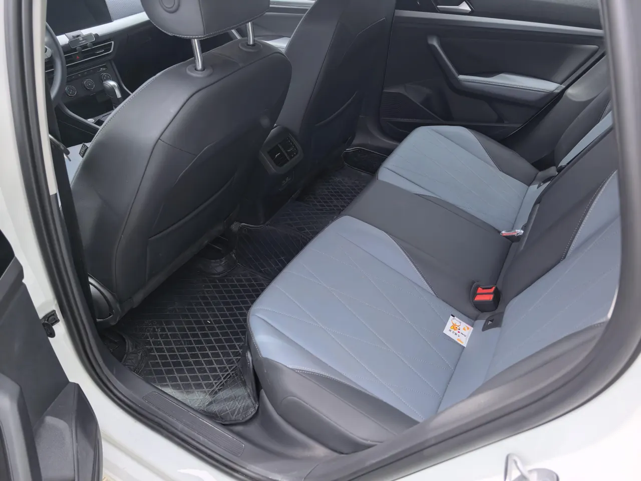 Volkswagen 2024 LaVida 1.5 5 Million Edition Automatic 4