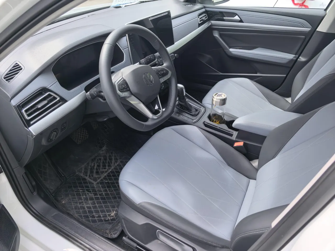 Volkswagen 2024 LaVida 1.5 5 Million Edition Automatic 5