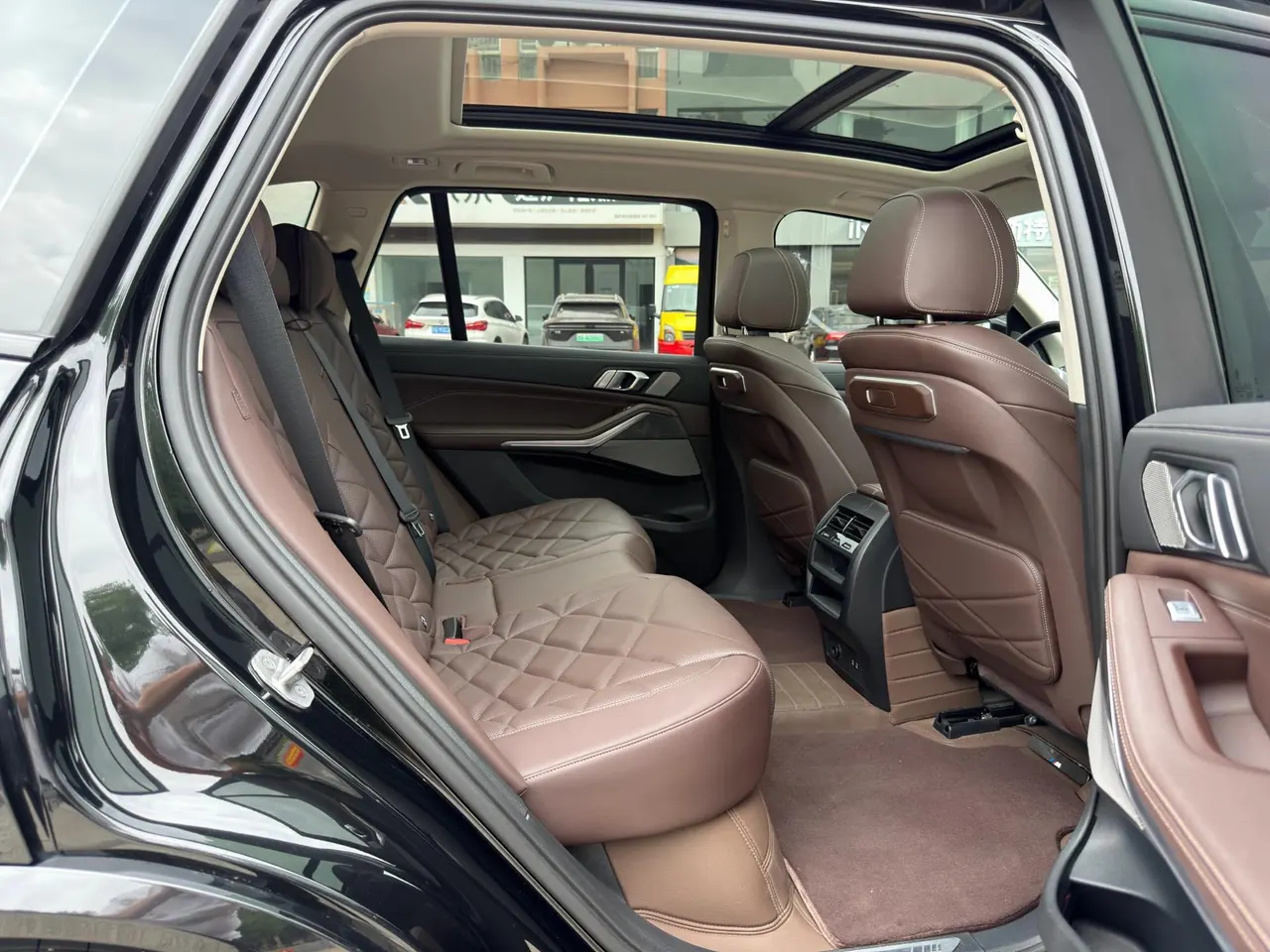 BMW 2023 X5 xDrive30Li 48V 2.0T exclusive m sports obsidian night suit automatic gear 12