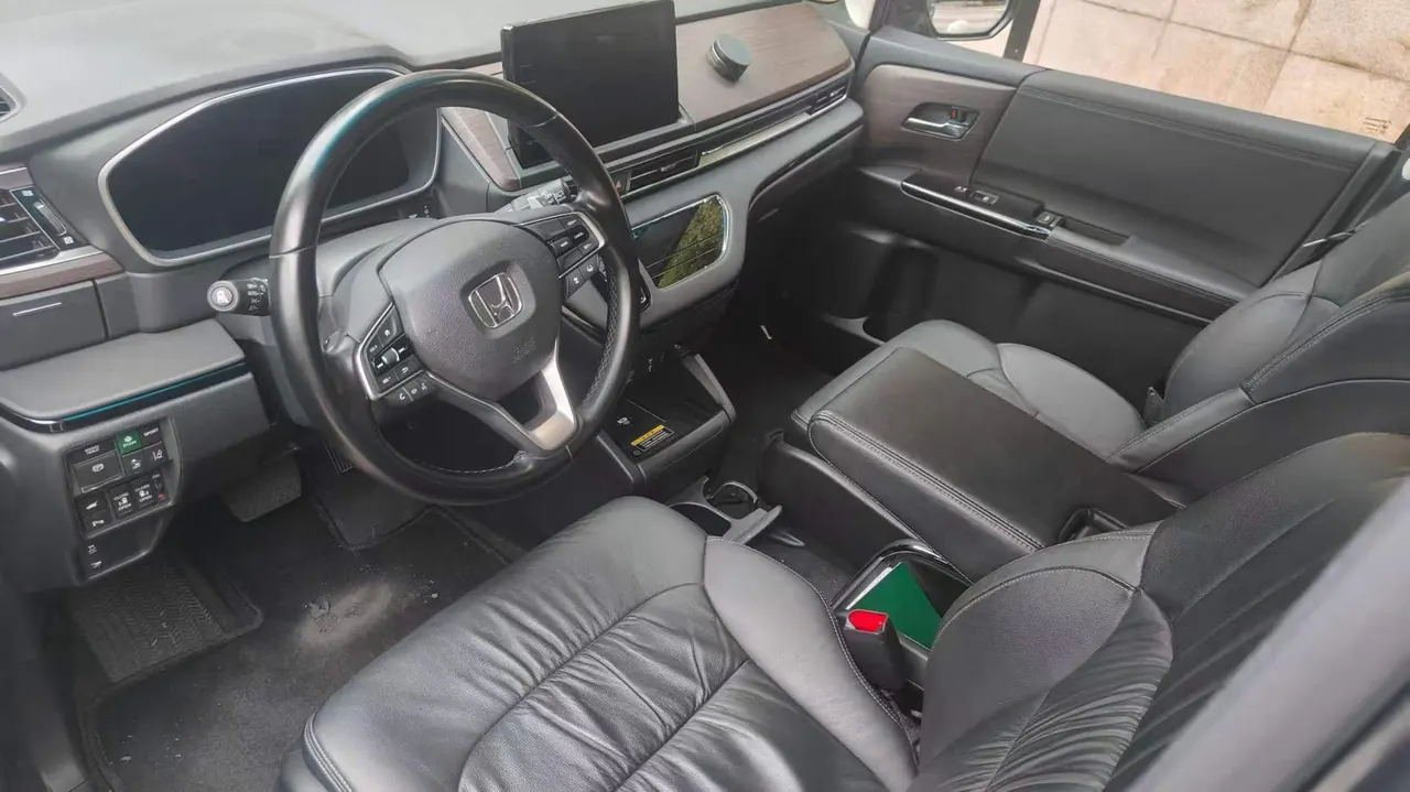 Honda 2022 Odyssey Hybrid 2.0 Stepless Sharp Extreme Edition Automatic Gear 4