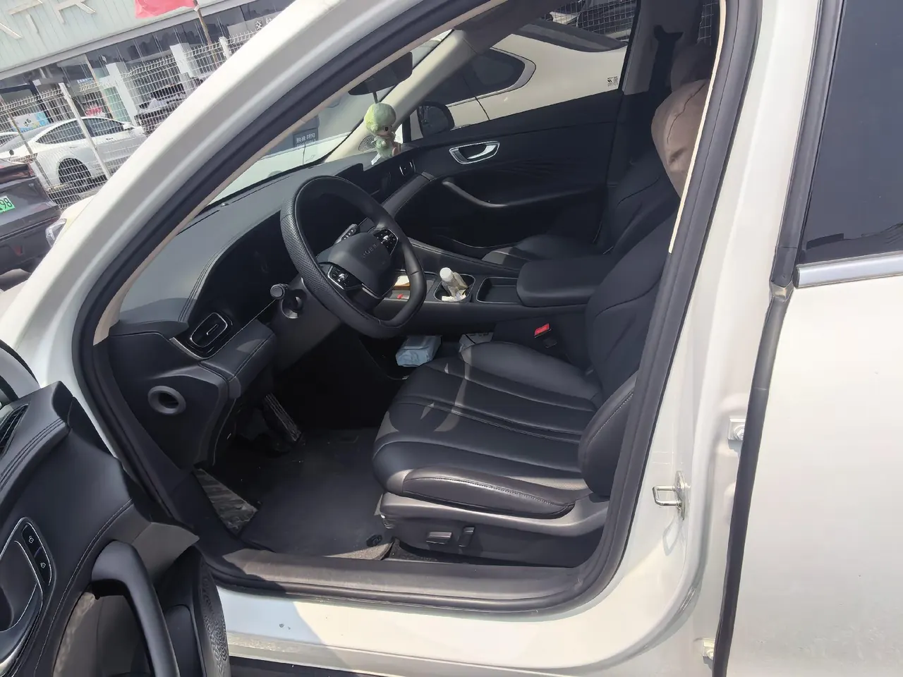 Roewe 2025 D7 DMH 1.5 World Championship Edition Automatic Gear 2