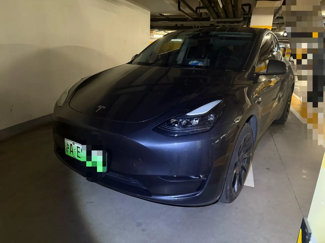Tesla 2024 Model Y long endurance all-wheel drive version automatic transmission - View 1