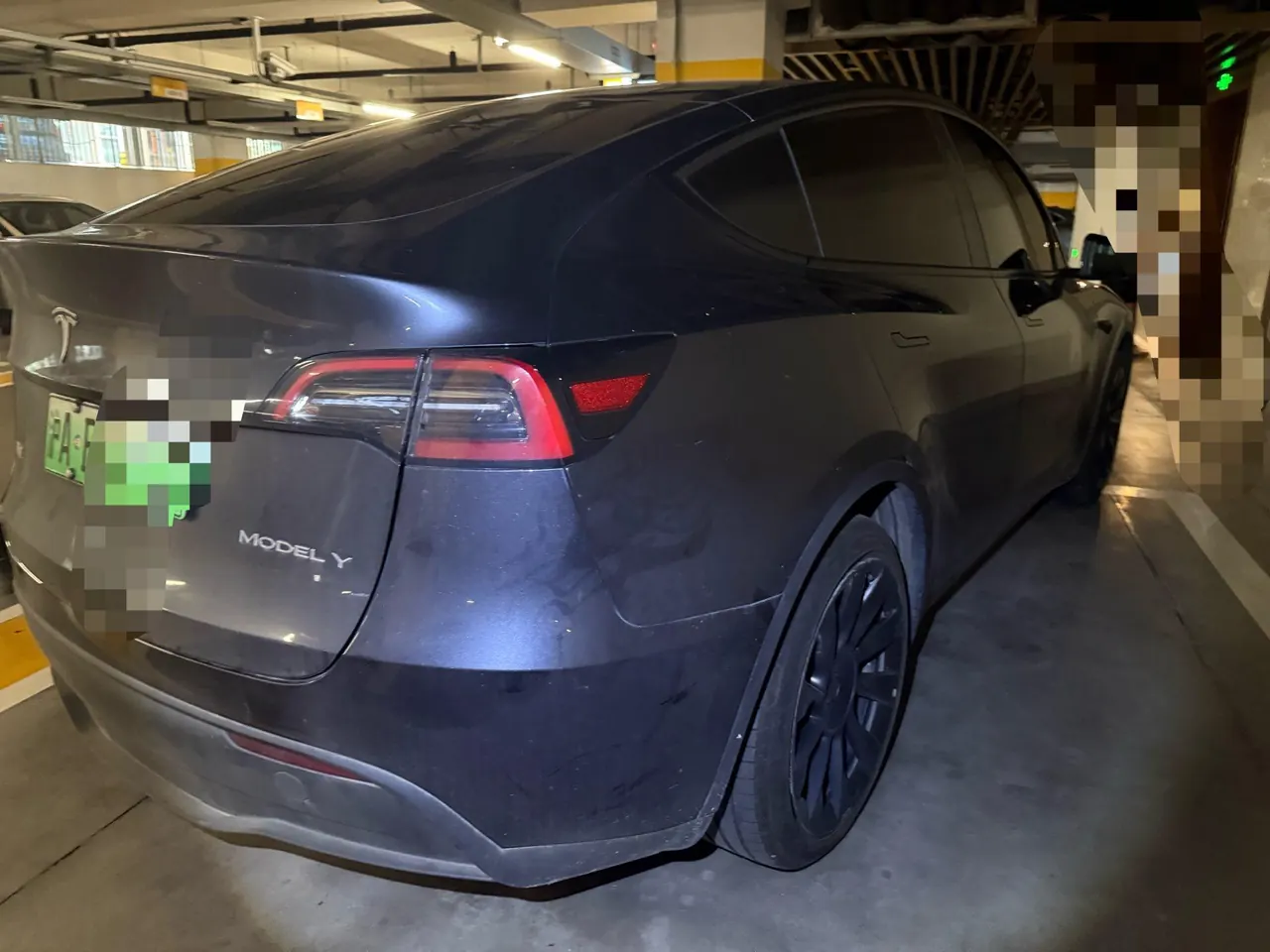 Tesla 2024 Model Y long endurance all-wheel drive version automatic transmission 2