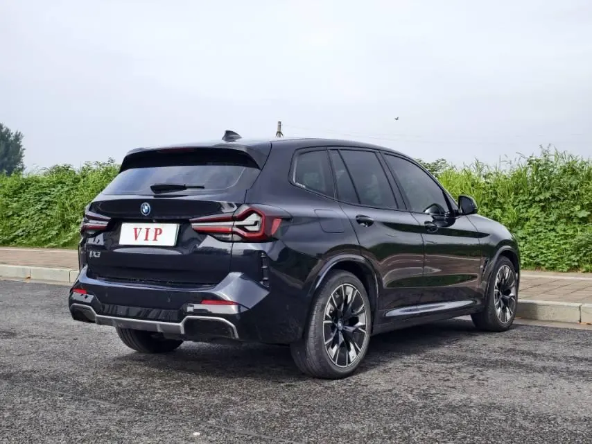 BMW 2022 iX3 Creat Collar Automatic 9