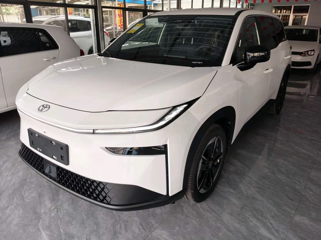 Open image lightbox: Toyota 2025 Platinum Intelligence 3X 520 Pro Automatic Gear