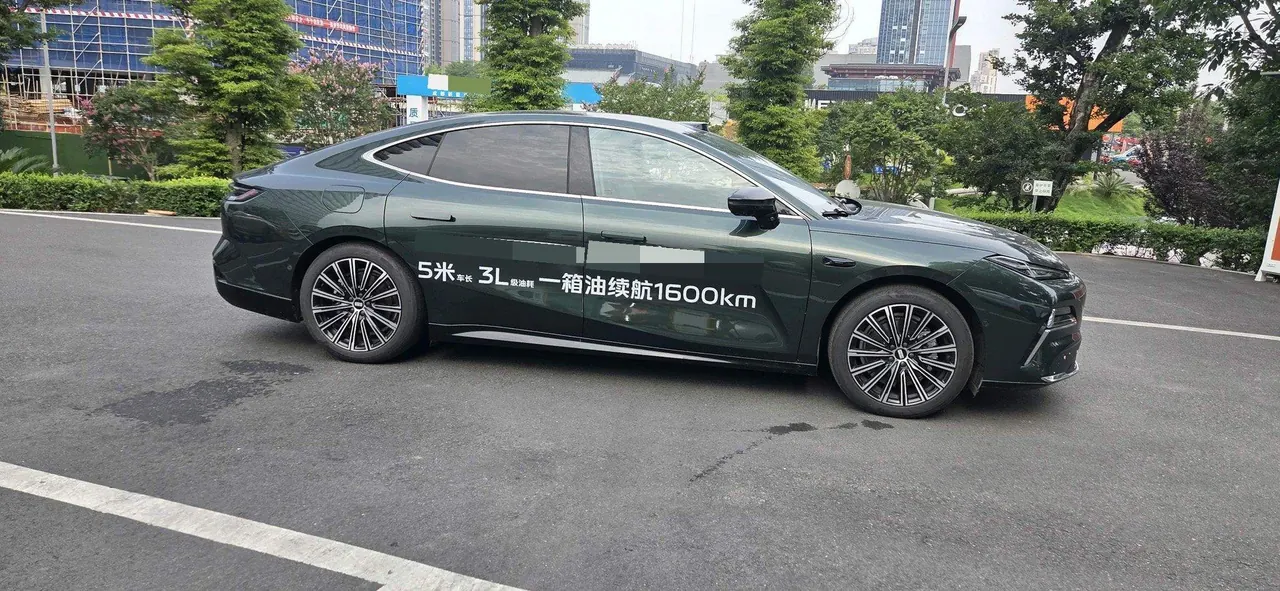 Geely Galaxy 2025 Xingyao 8 EM-P 1.5T 130km Starship Edition Automatic Gear 4