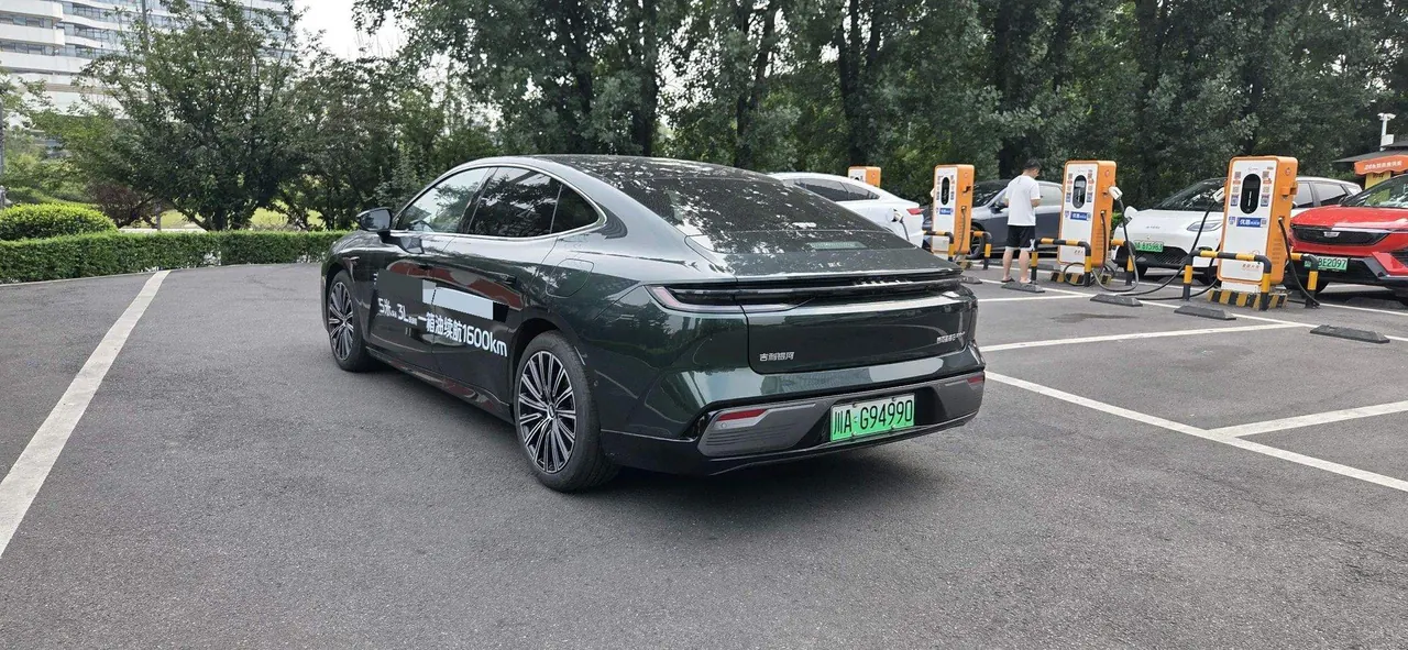 Geely Galaxy 2025 Xingyao 8 EM-P 1.5T 130km Starship Edition Automatic Gear 7