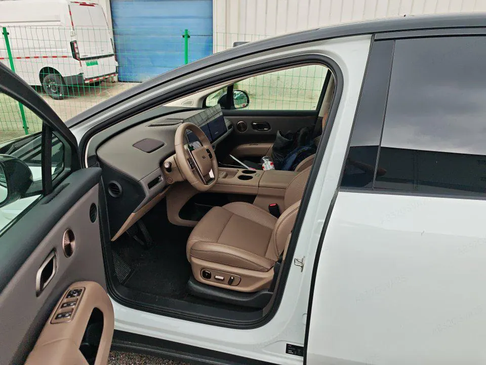 Li 2025 i8 Standard Edition Automatic Gear 3