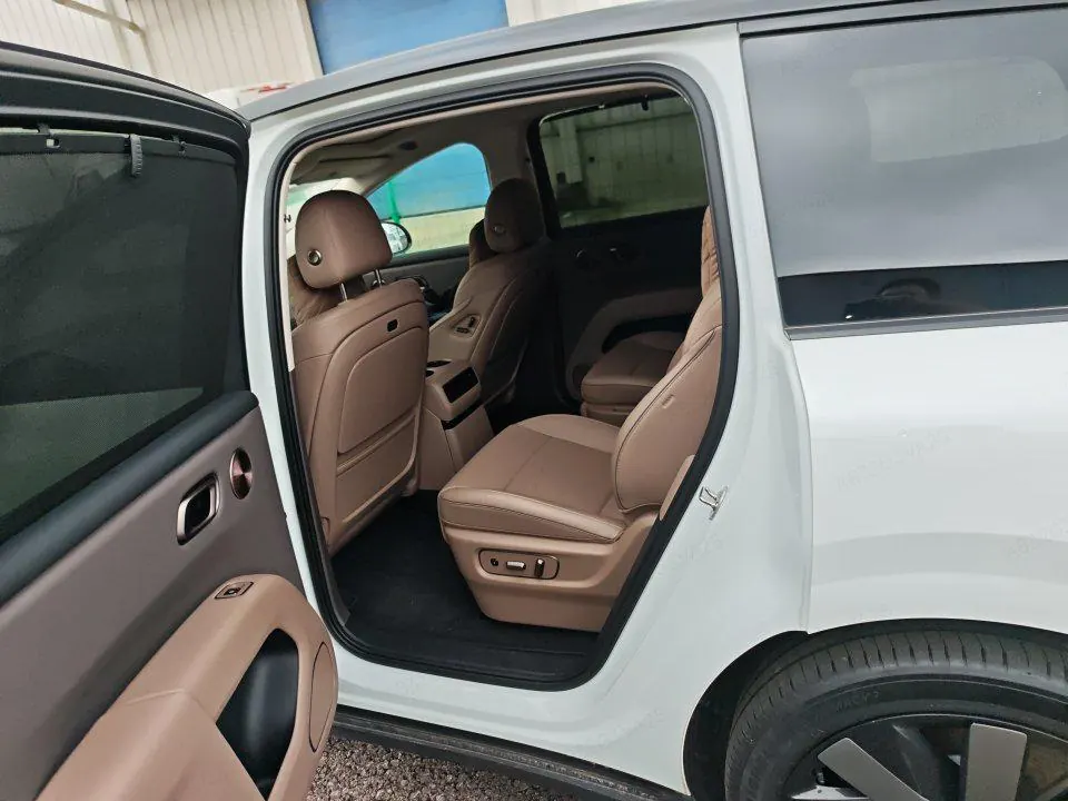 Li 2025 i8 Standard Edition Automatic Gear 4