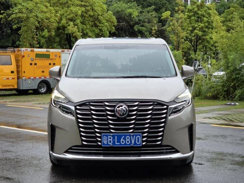 Buick 2023 GL8 ES Lu Zun 48V 2.0T 653T Comfortable Automatic Gear 2