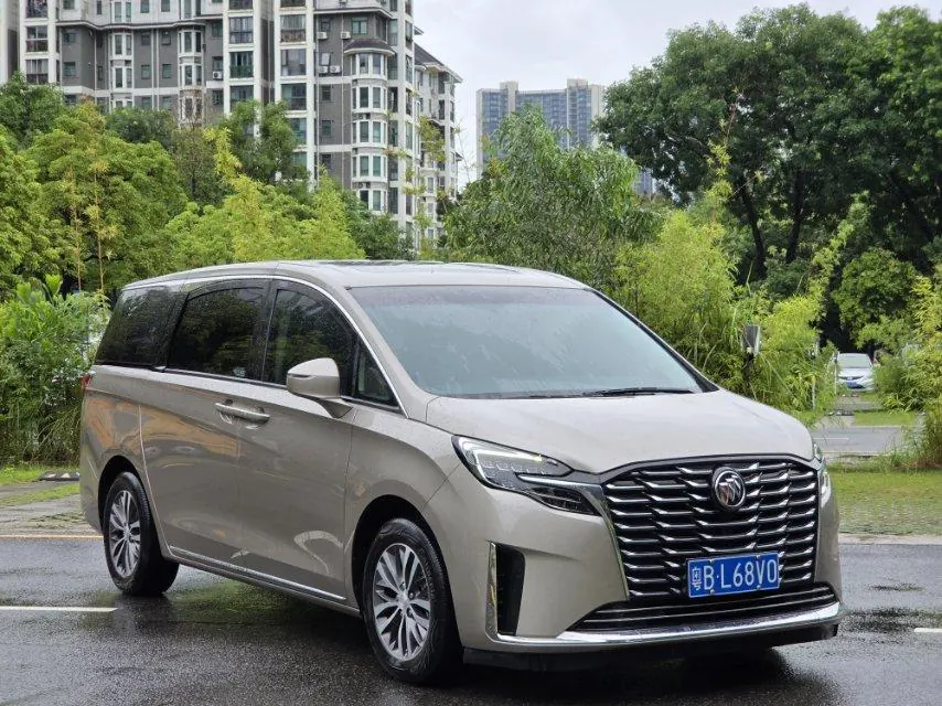 Buick 2023 GL8 ES Lu Zun 48V 2.0T 653T Comfortable Automatic Gear 3