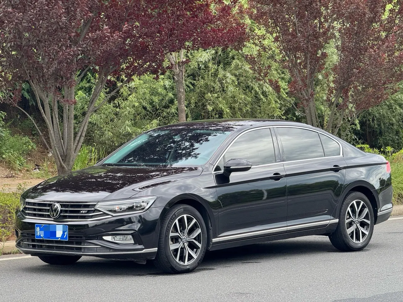 Open image lightbox: Volkswagen 2020 Magotan 2.0TSI 330TSI Leading Automatic