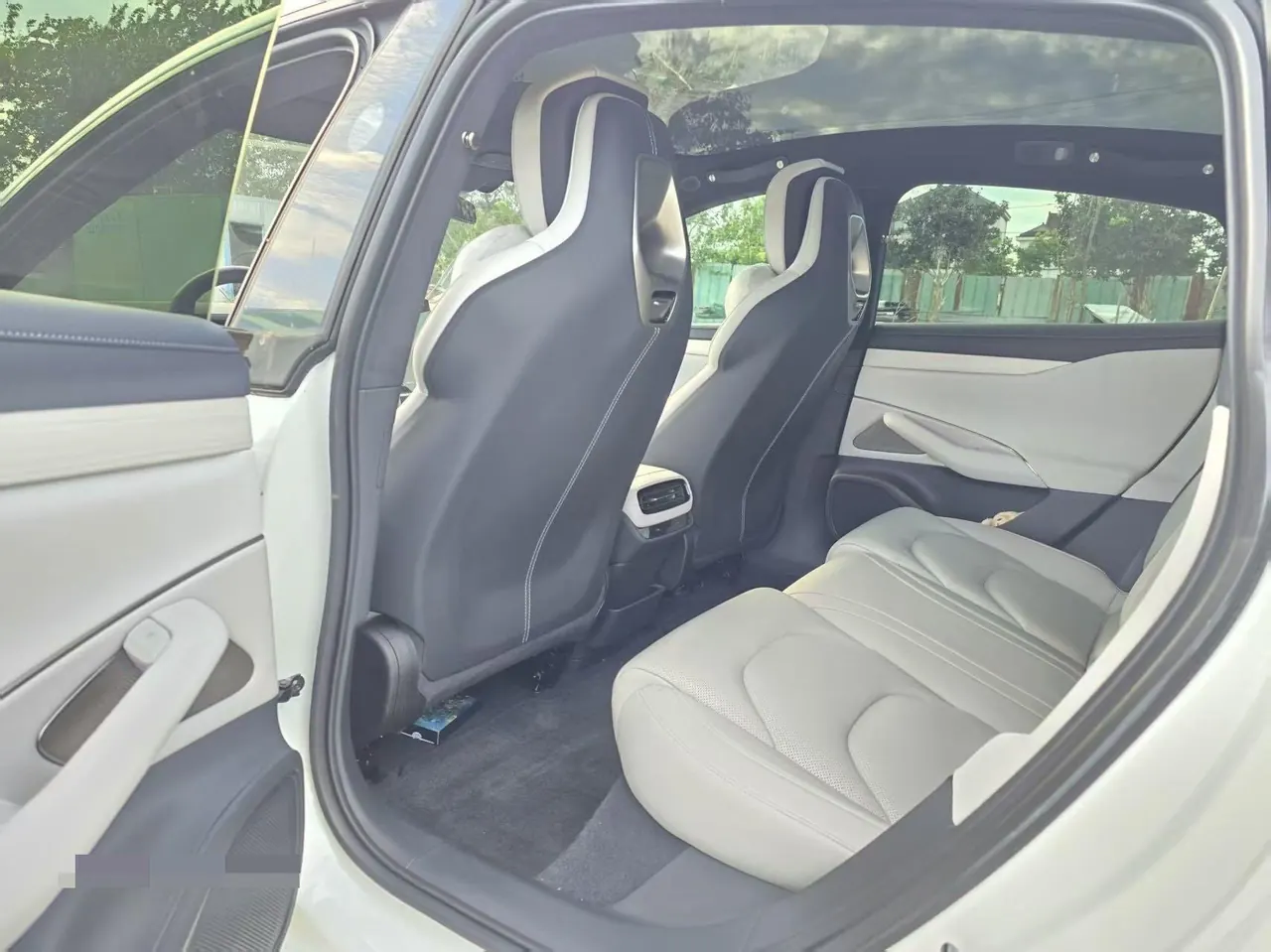 MI 2024 SU 7 800km 4-wheel drive ultra-long endurance high-end smart driving Max version automatic gear 3