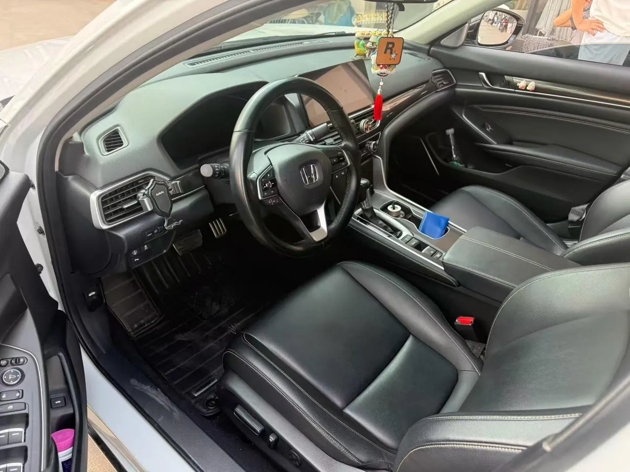 Honda 2022 10th Generation Accord 1.5T Stepless 260TURBO Magic Night Premium Edition Automatic Gear 2
