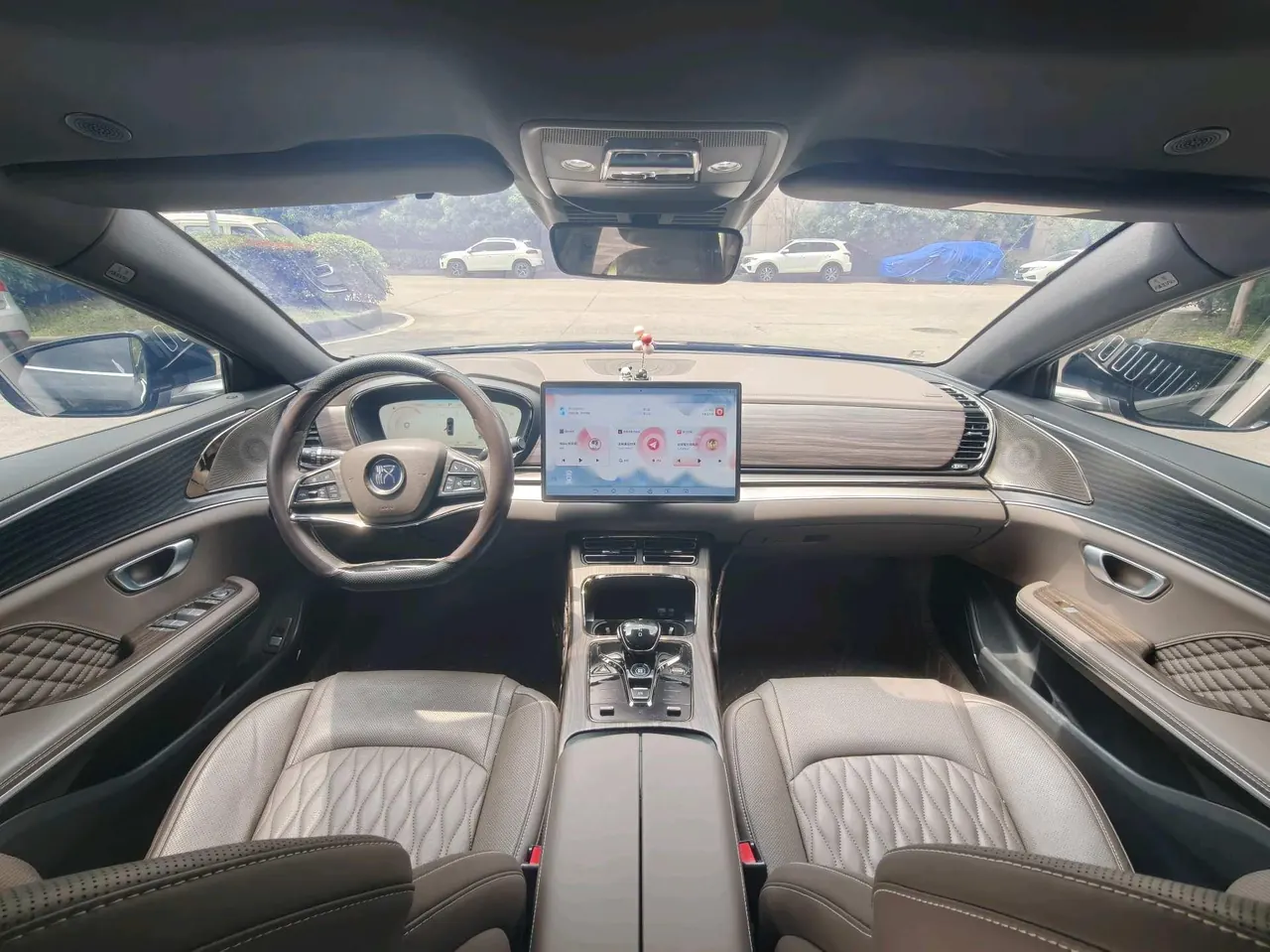 BYD 2023 Han DM-i 1.5T stepless champion version 121KM noble automatic gear 15