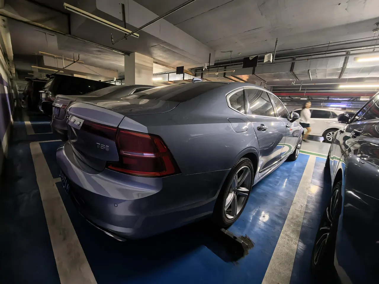 Volvo 2020 S90 2.0T T5 Zhiyi Deluxe Edition Automatic Gear 8