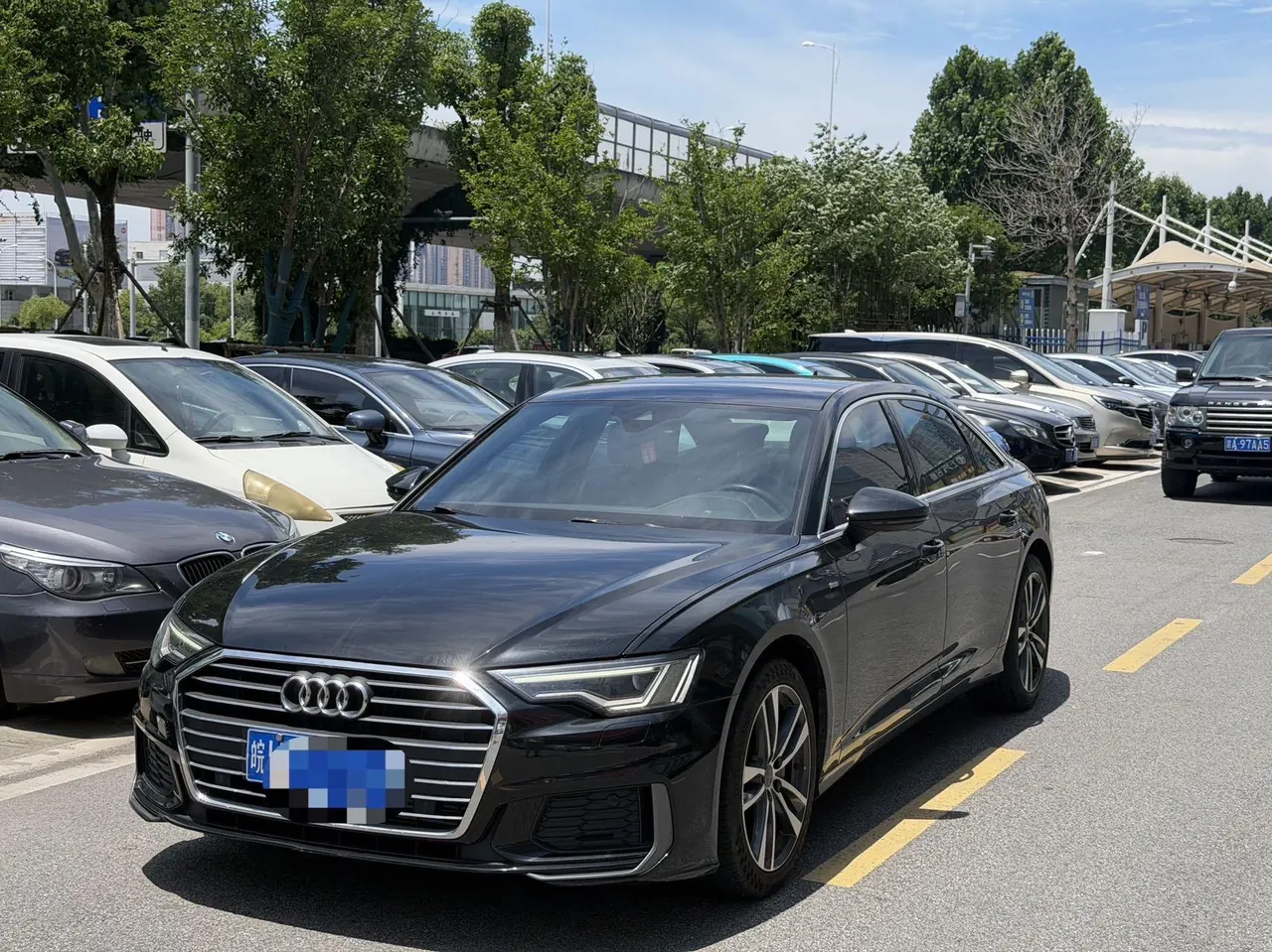 Open image lightbox: Audi 2022 A6L 2.0TFSI 40TFSI Deluxe Dynamic Automatic