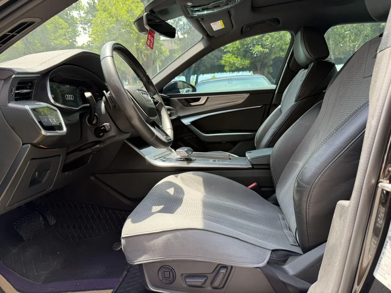 Audi 2022 A6L 2.0TFSI 40TFSI Deluxe Dynamic Automatic 3