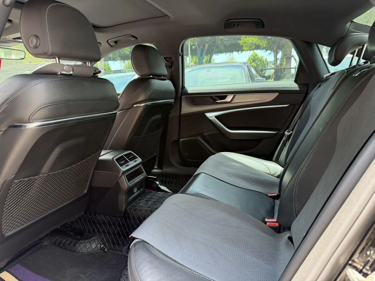 Audi 2022 A6L 2.0TFSI 40TFSI Deluxe Dynamic Automatic 4