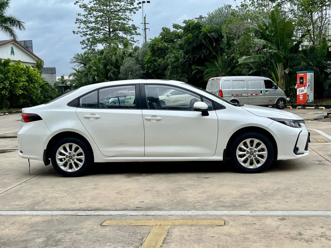 Toyota 2022 corolla 1.2T stepless pioneer PLUS version automatic gear 4