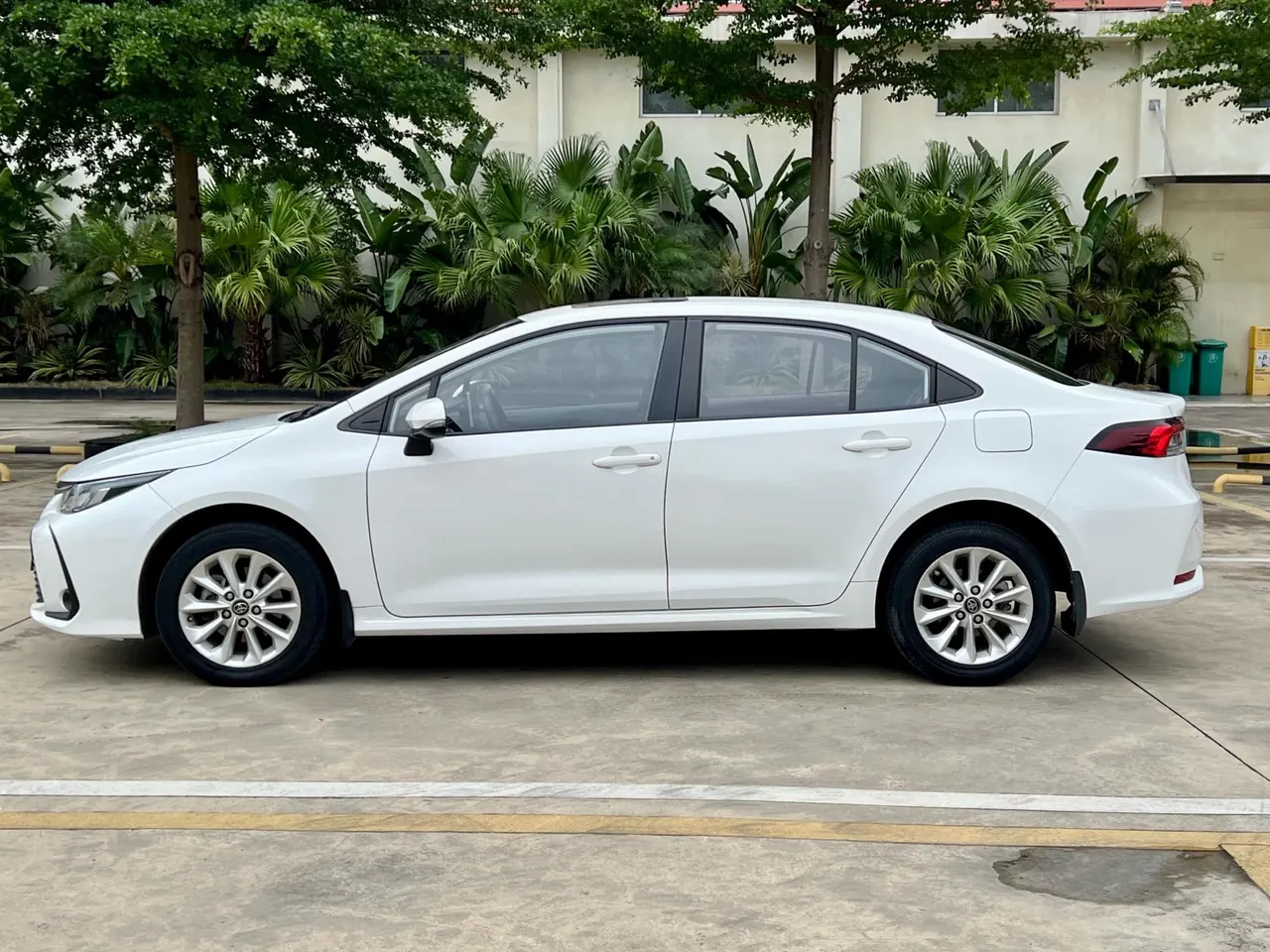 Toyota 2022 corolla 1.2T stepless pioneer PLUS version automatic gear 5