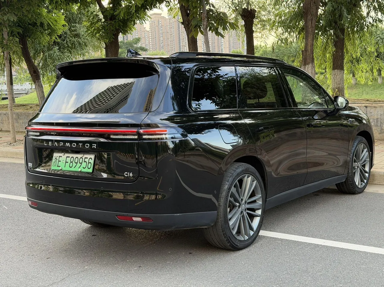 Leapmotor 2026 C 16 280 Laser Radar Zhizun Edition 6-seat Automatic Gear 9