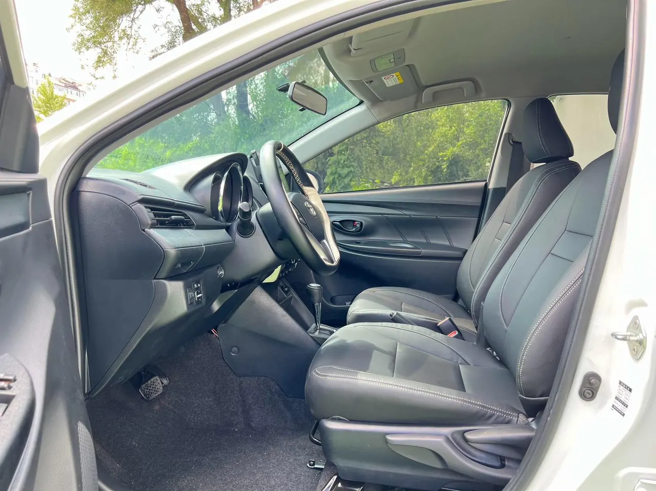 Toyota yaris 2022 YARiS L to dazzle 1.5 stepless luxury PLUS version of automatic gear 4