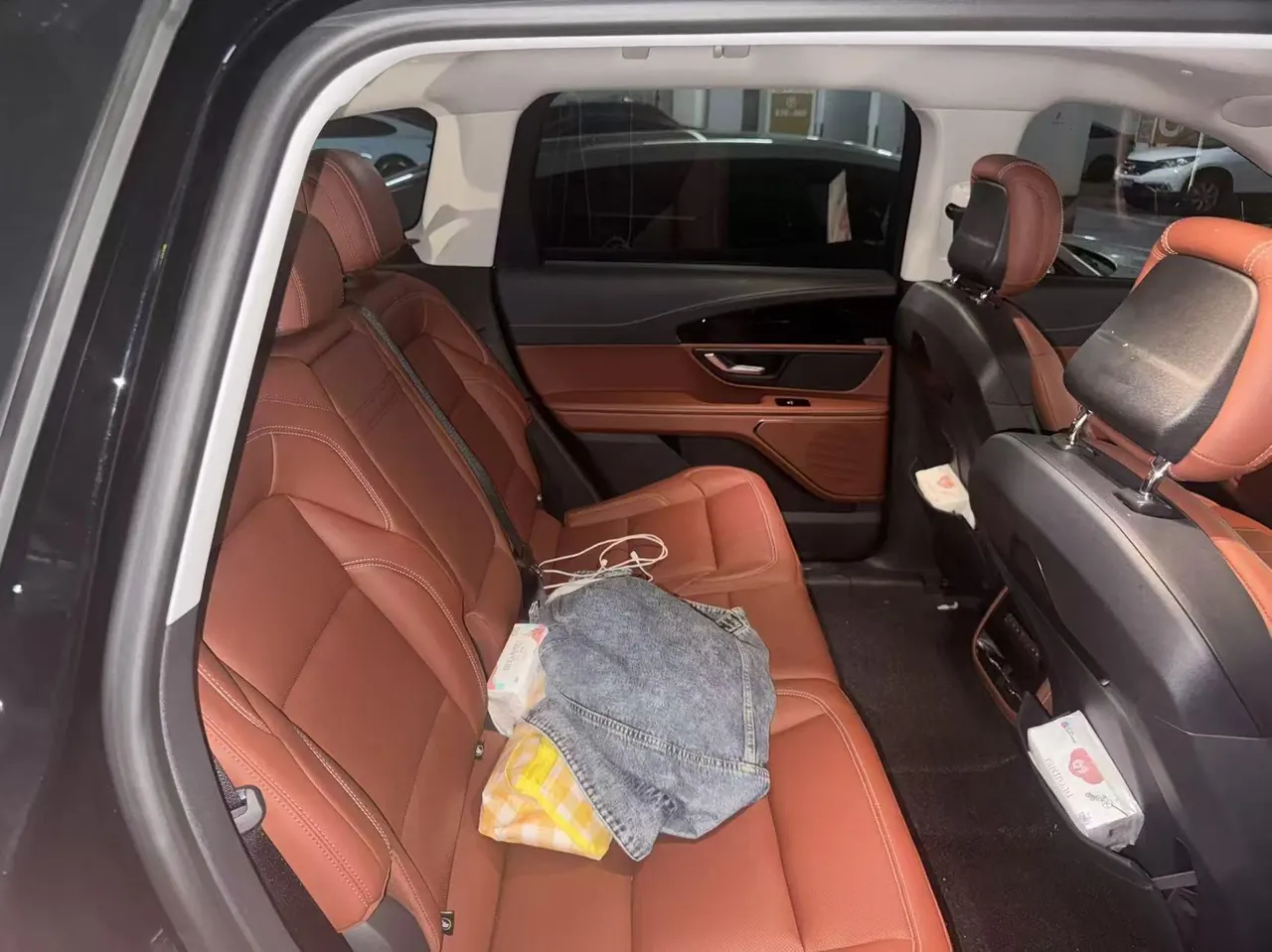 Lincoln 2025 Navigator 2.0T Stepless Four-wheel Drive Zunyi Hybrid Edition (Modified) Automatic Gear 5