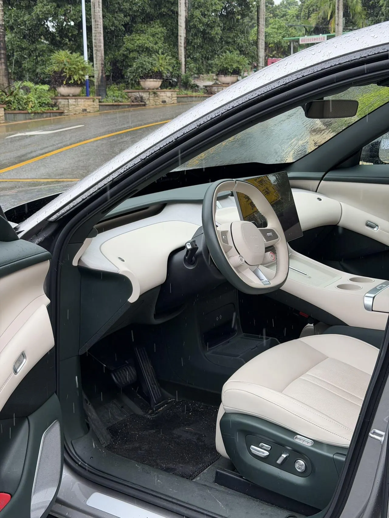 MI 2025 YU7 Long Endurance Four-wheel Drive Pro Edition Automatic Gear 6