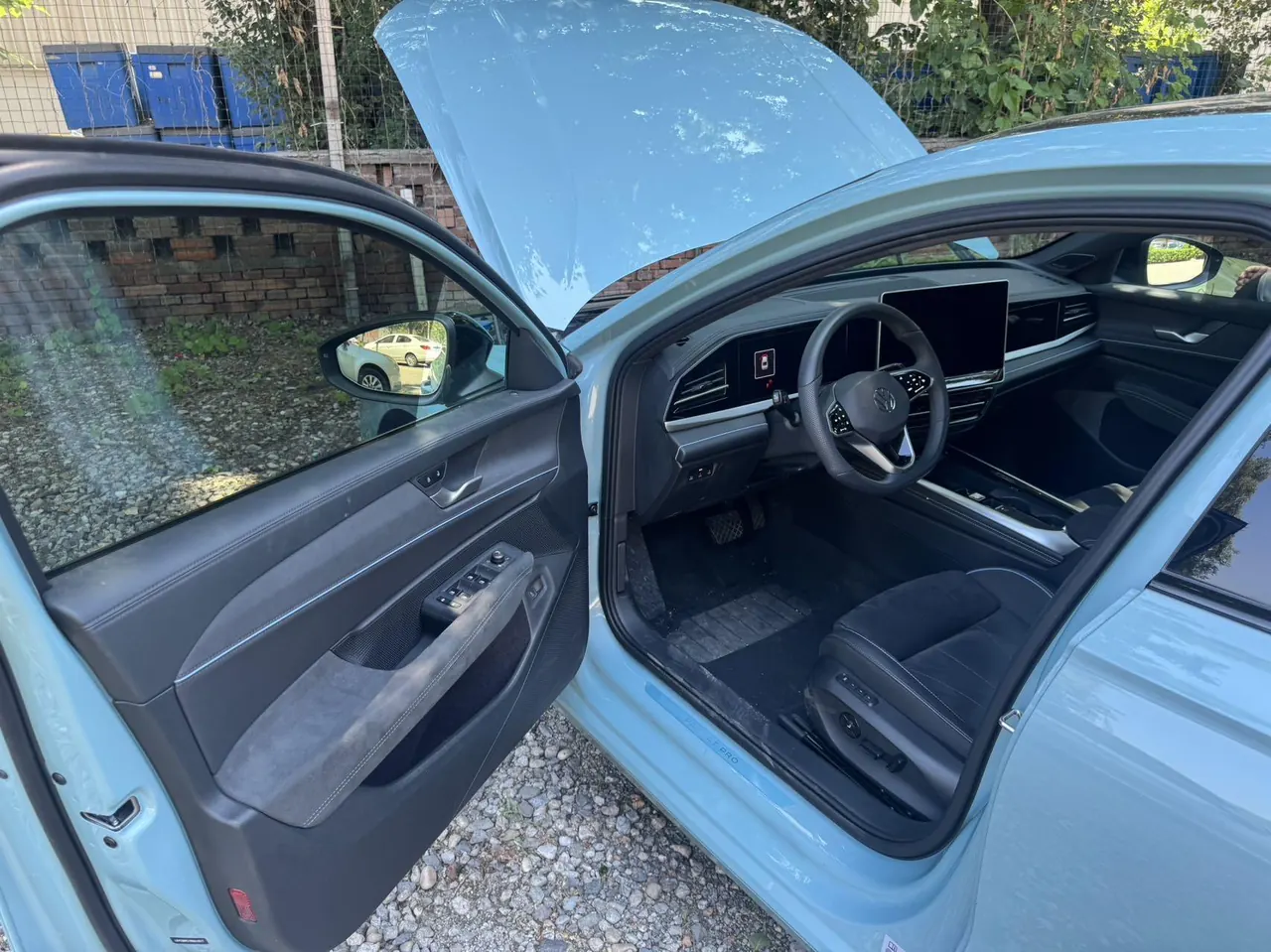 Volkswagen 2025 Passat Pro 2.0TSI 380TSI Star Dragon Edition Automatic 3